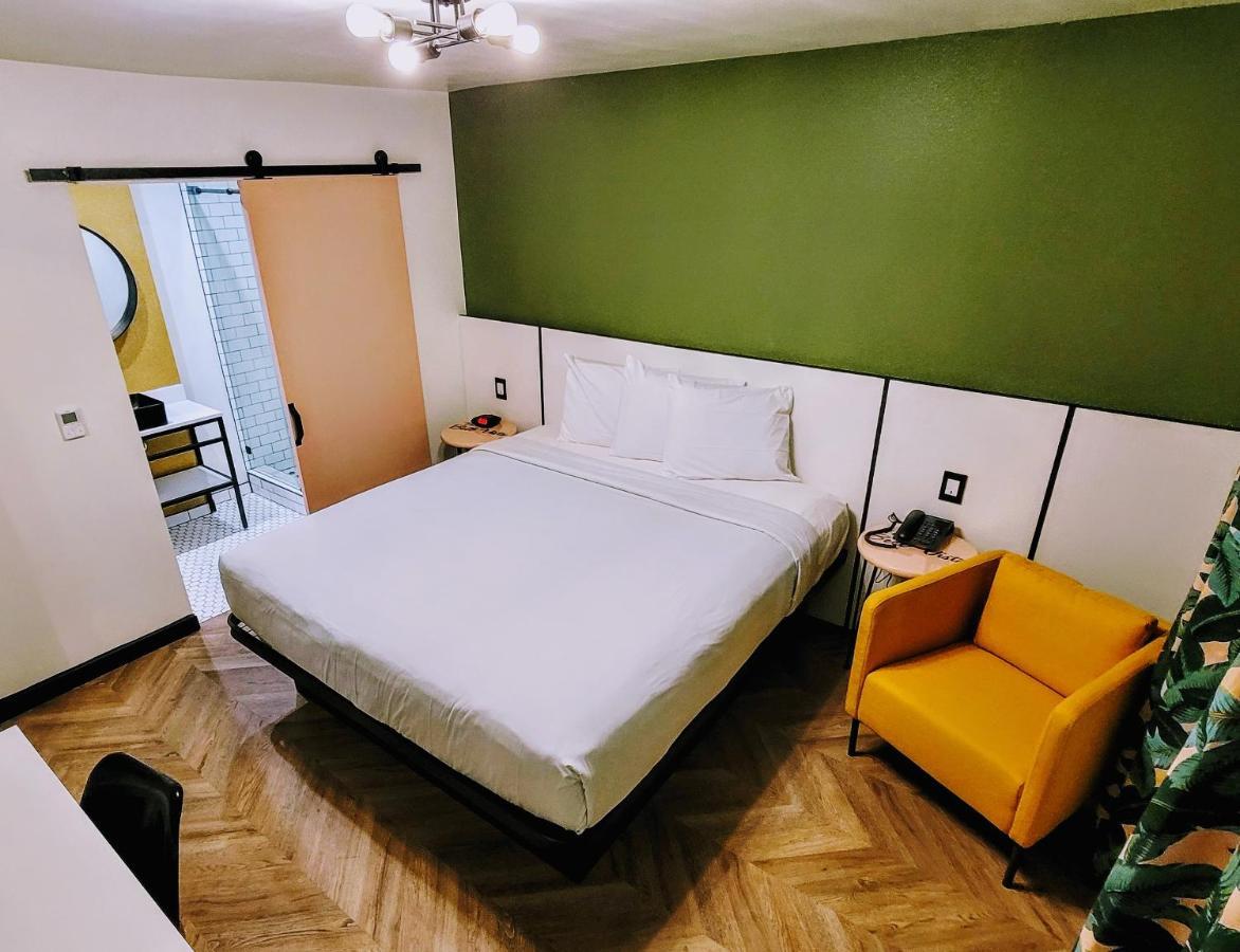 Hotel The Bell Vista Burbank Esterno foto